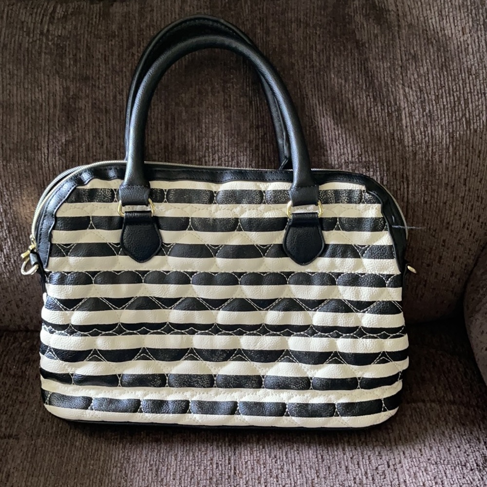 Betsy Johnson purse - Picture 2 of 9
